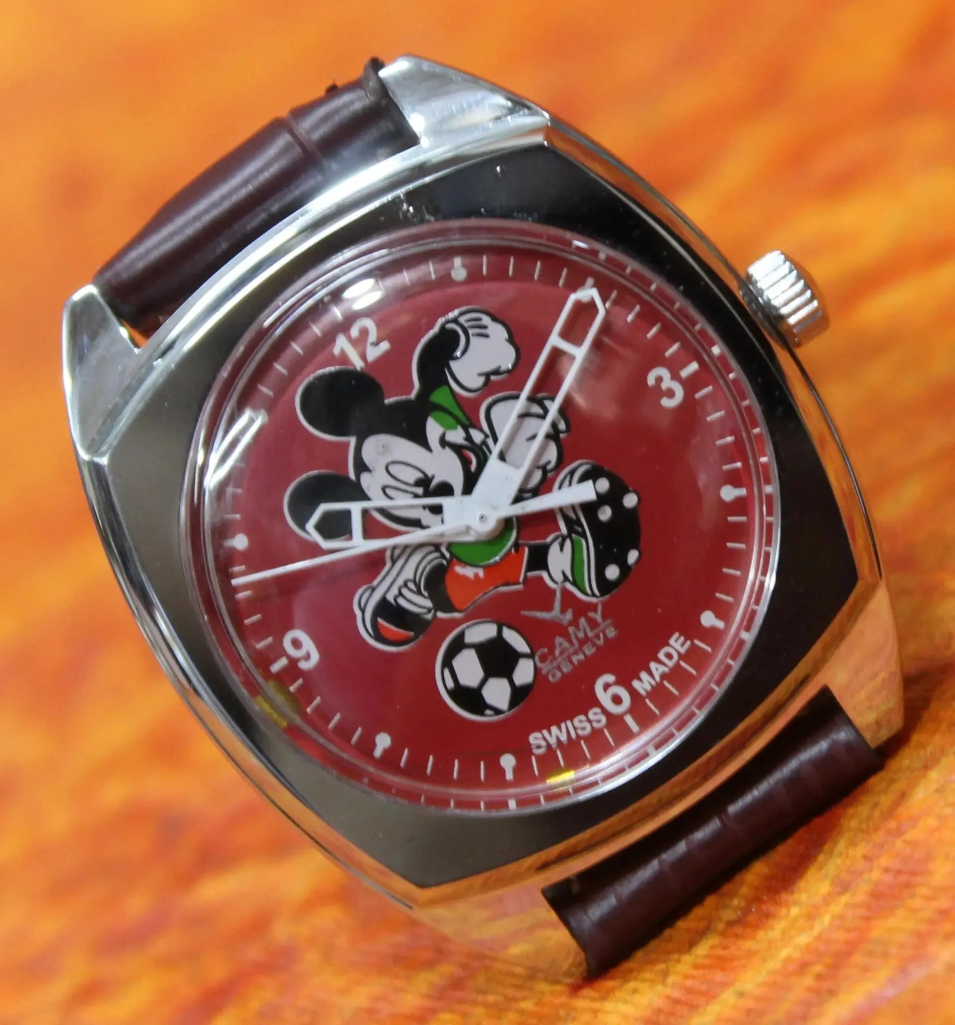 Camy Geneva Wristwatch Vintage 17 Jewels FHF ST96 Mechanical Hand Winding Swiss Made Red Dial