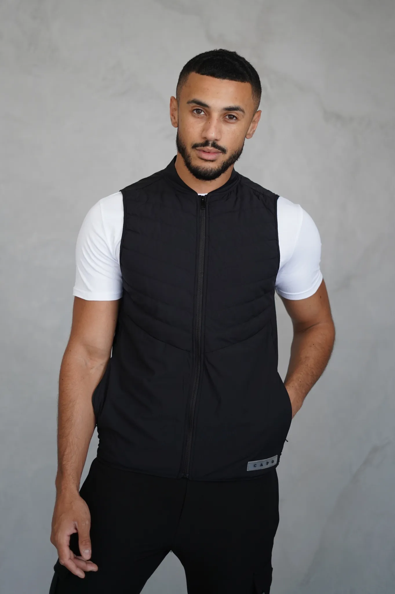 Capo HYBRID Gilet - Black