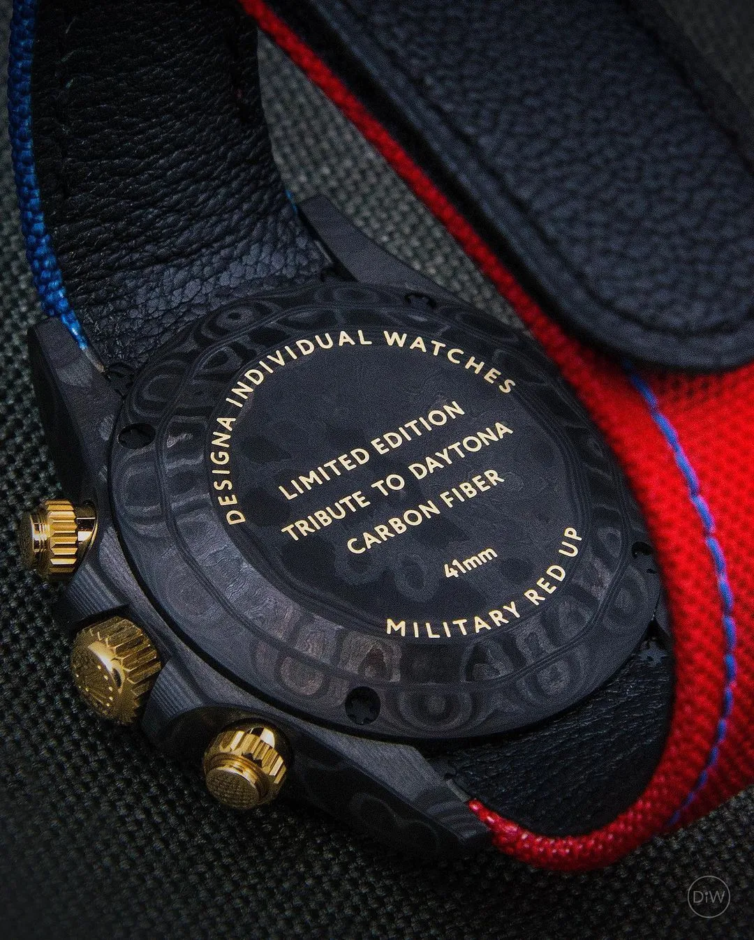 DiW Rolex Daytona 41mm MILITARY RED (Retail: €59 990)