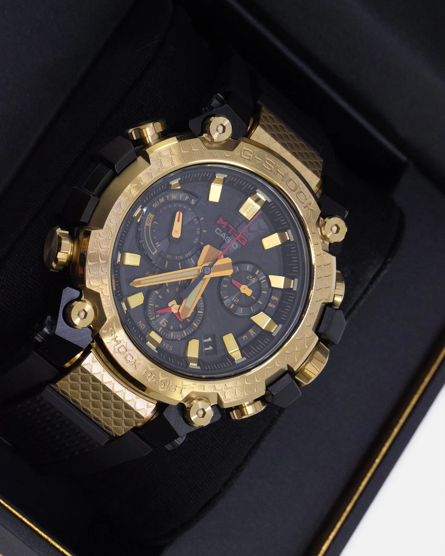 G-Shock MTG-B3000CXD-9ADR "Golden Dragon" Black/Gold