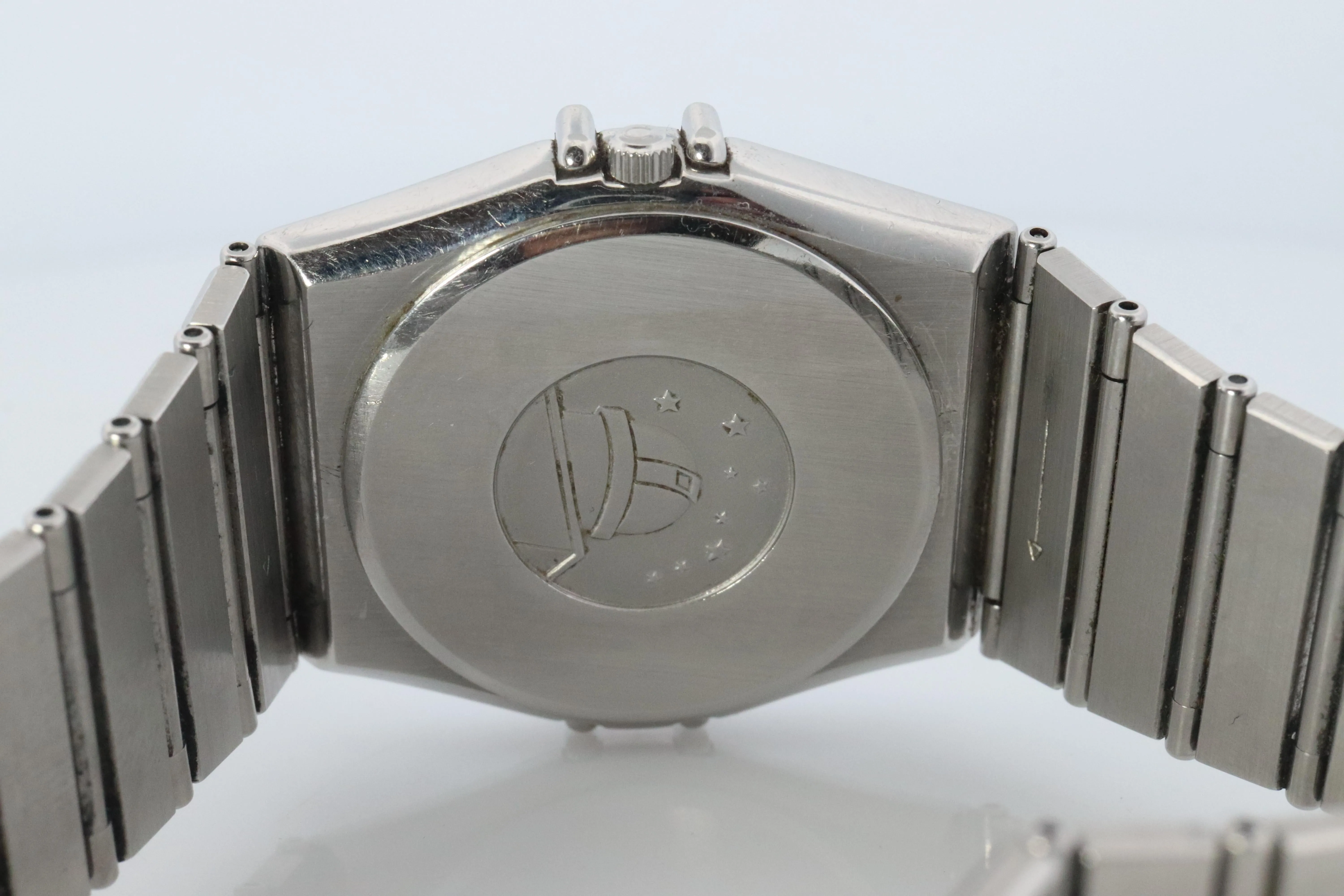 Omega Watch.  Omega Constellation Quartz 1448 Date Wristwatch. Mens Omega