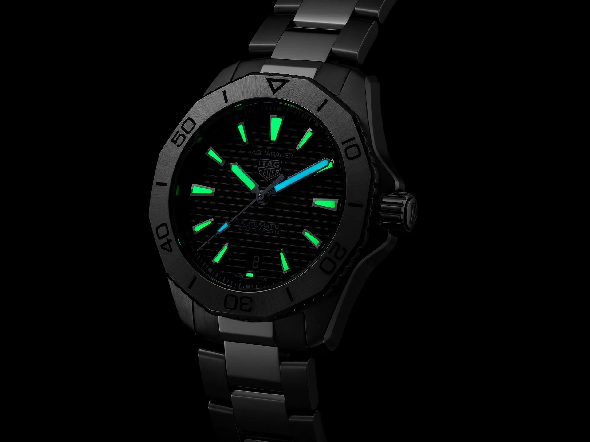 TAG HEUER AQUARACER PROFESSIONAL 200 DATE  WBP2110.BA0627