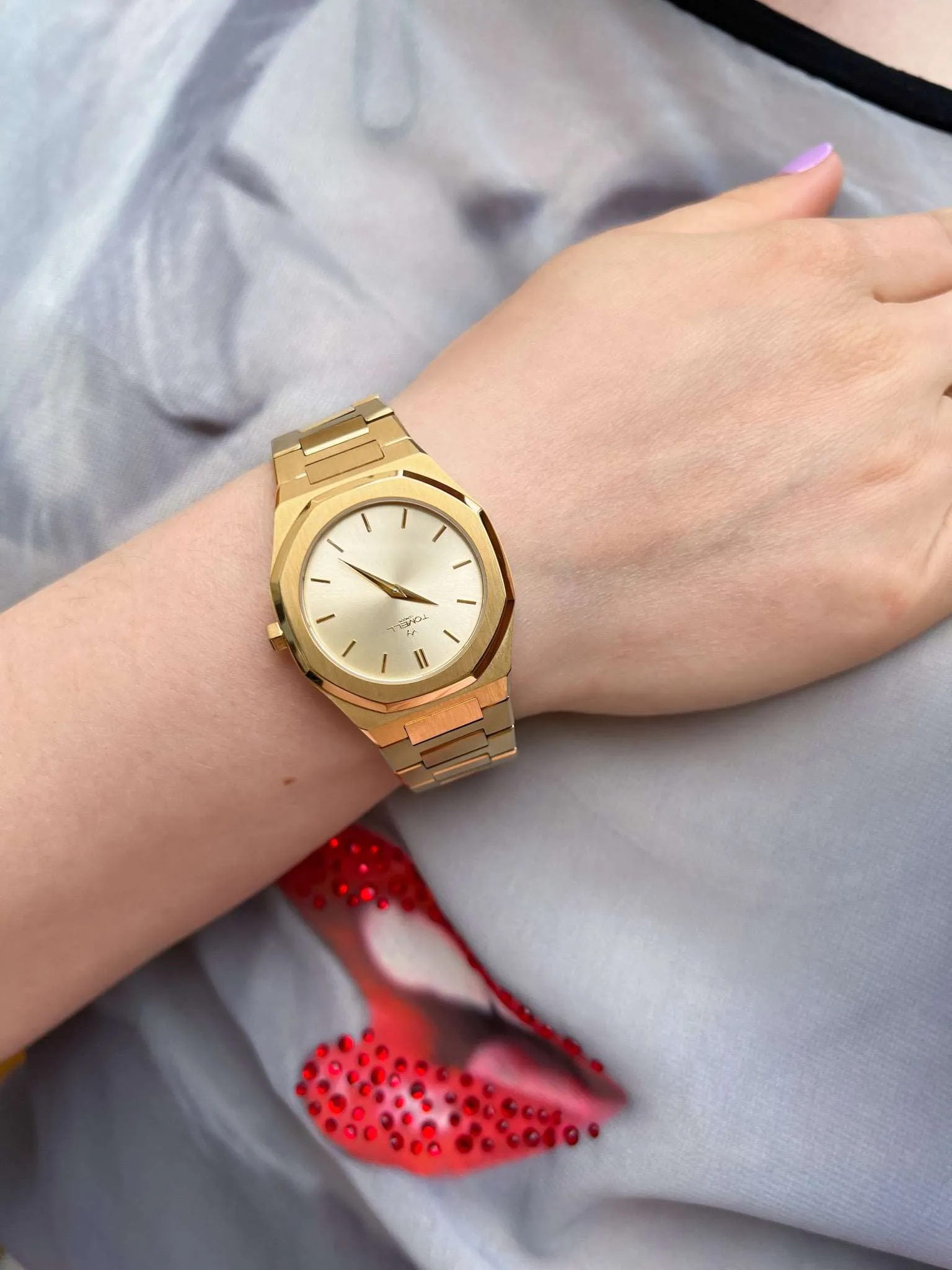 VERUSSI | GOLD